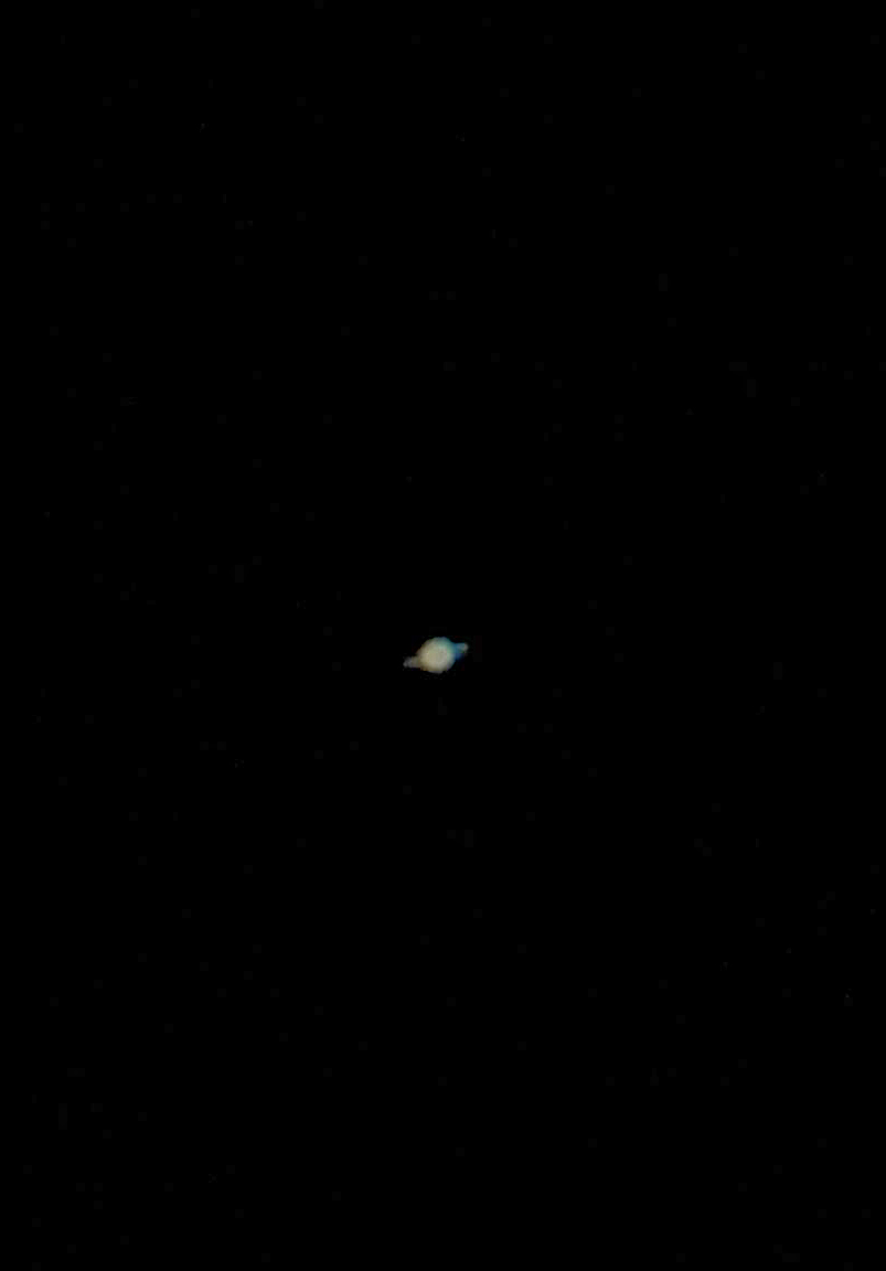 Una notte sospesa tra cielo e mare: leclissi lunare al pontile